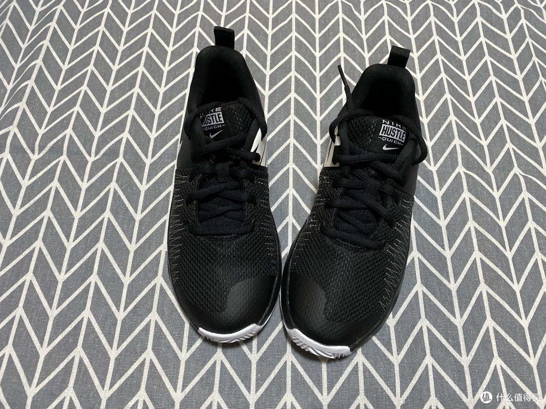 NIKE TEAM HUSTLE QUICK童鞋