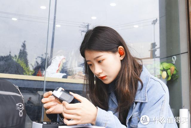 红色特别款?FIIL T1 X真无线蓝牙耳机再度出击,活力十足