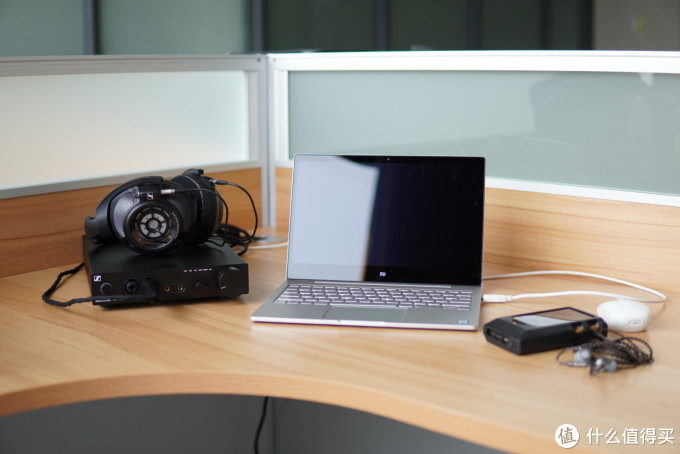 悦目又悦耳,省心不折腾--森海塞尔HDV820桌面