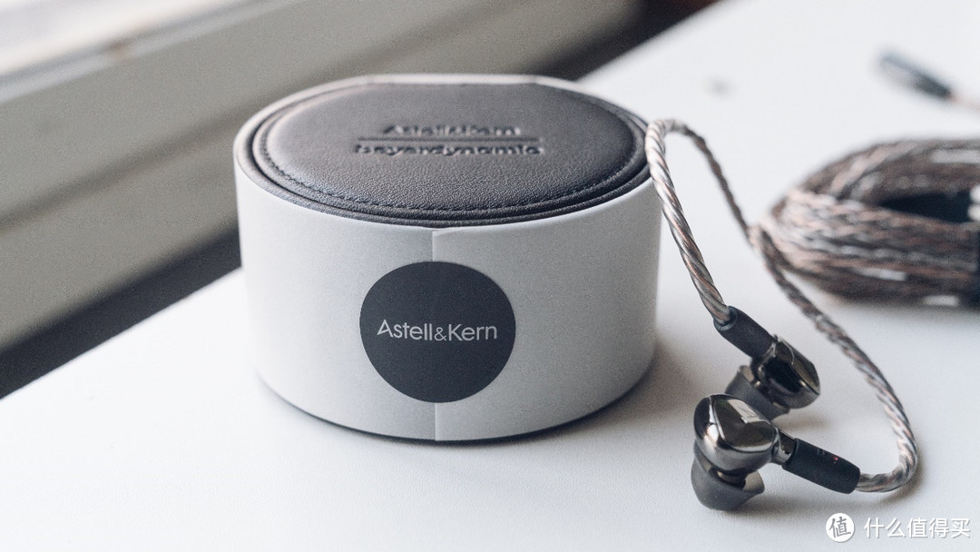 声学艺术品，Astell&Kern AK T9iE特斯拉动圈耳机听音谈