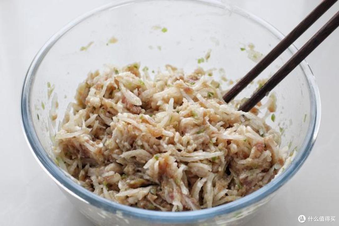 这菜冬天吃正合适,营养赛人参,烙成馅饼酥脆鲜美,一出锅就吃仨