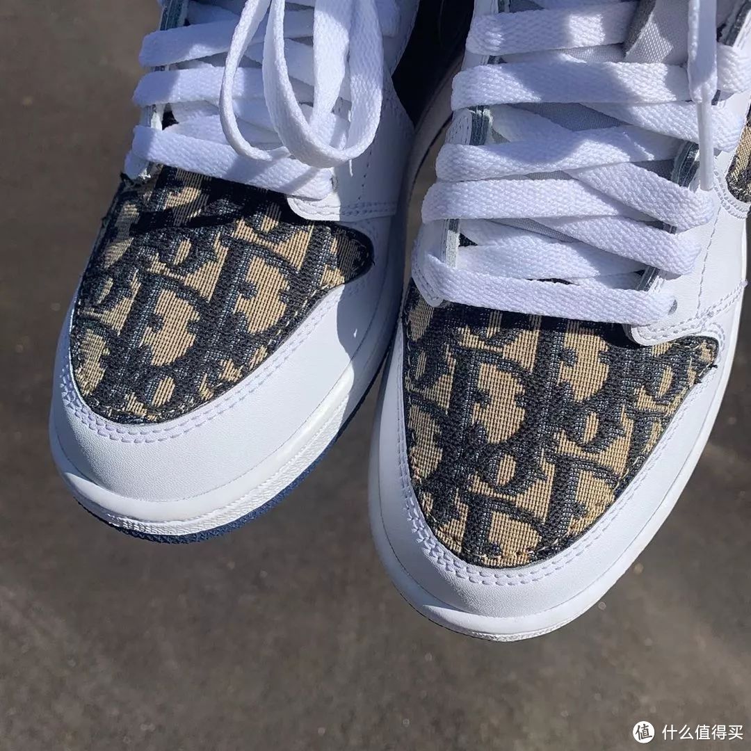 Dior x Nike将会合作推出一双售价2k美金的天价AJ 1 ？！