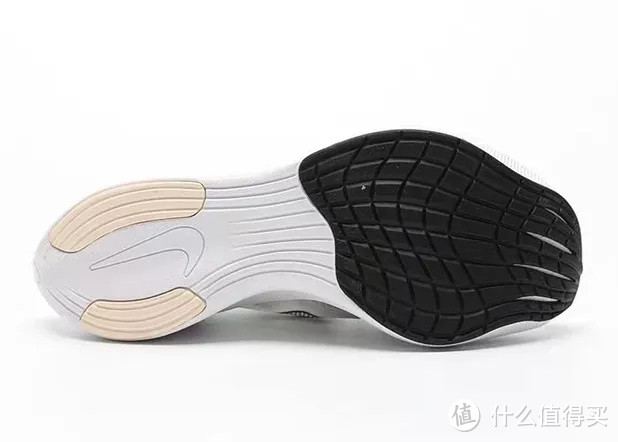 没有带碳板竞速跑鞋的品牌，2020年会不会很难熬？！
