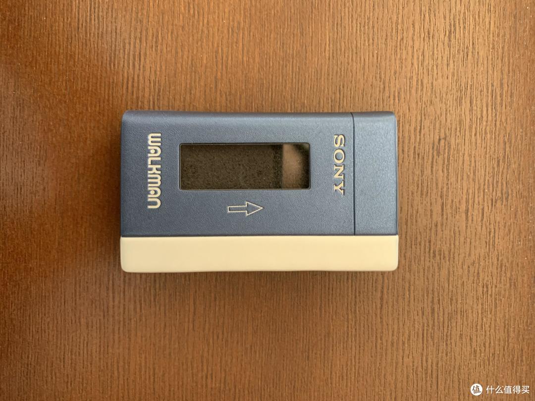 纪念版皮套的正面咯