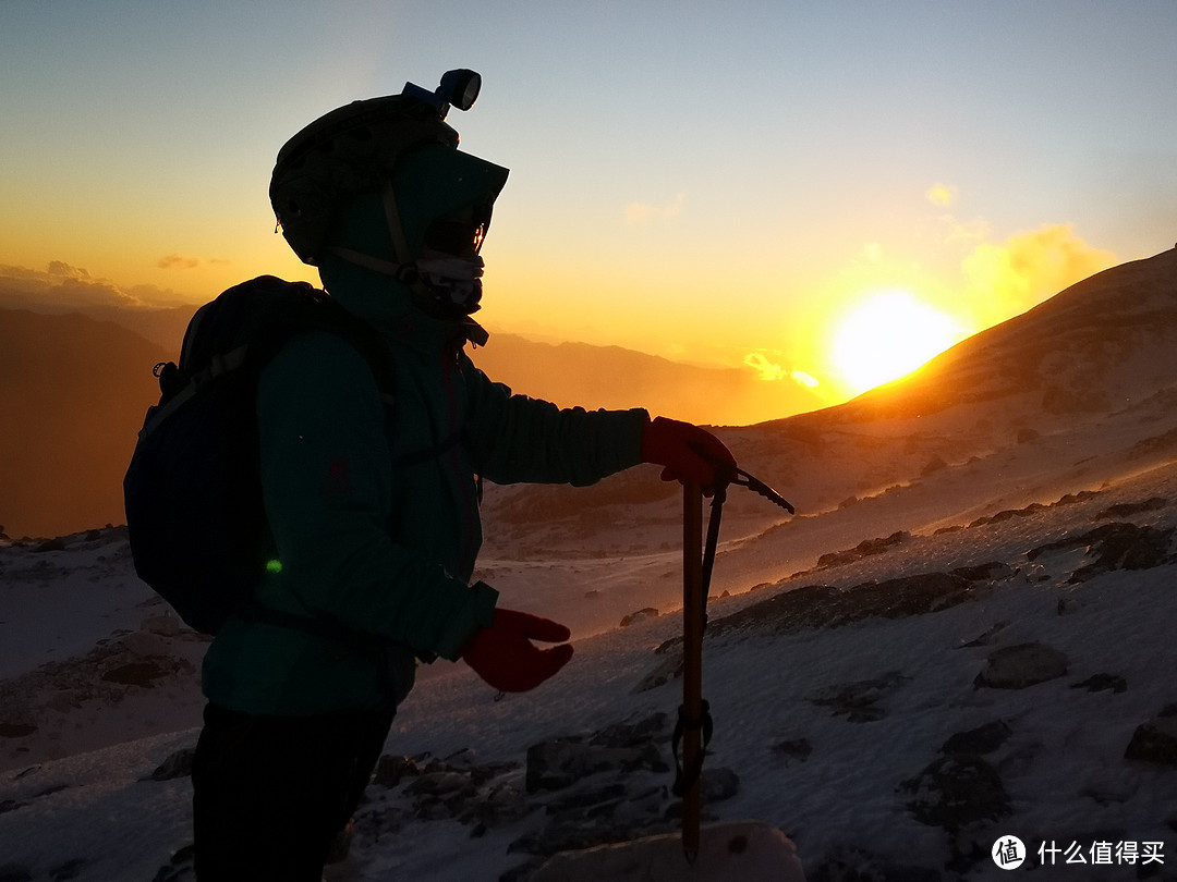 COROS高驰APEX PRO伴我哈巴雪山行