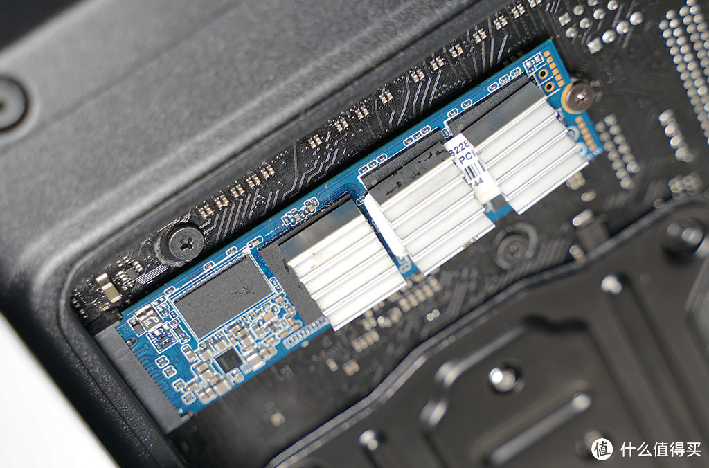 为性能非炫技，挑战ITX主机高难度分体水冷安装，过程全记录