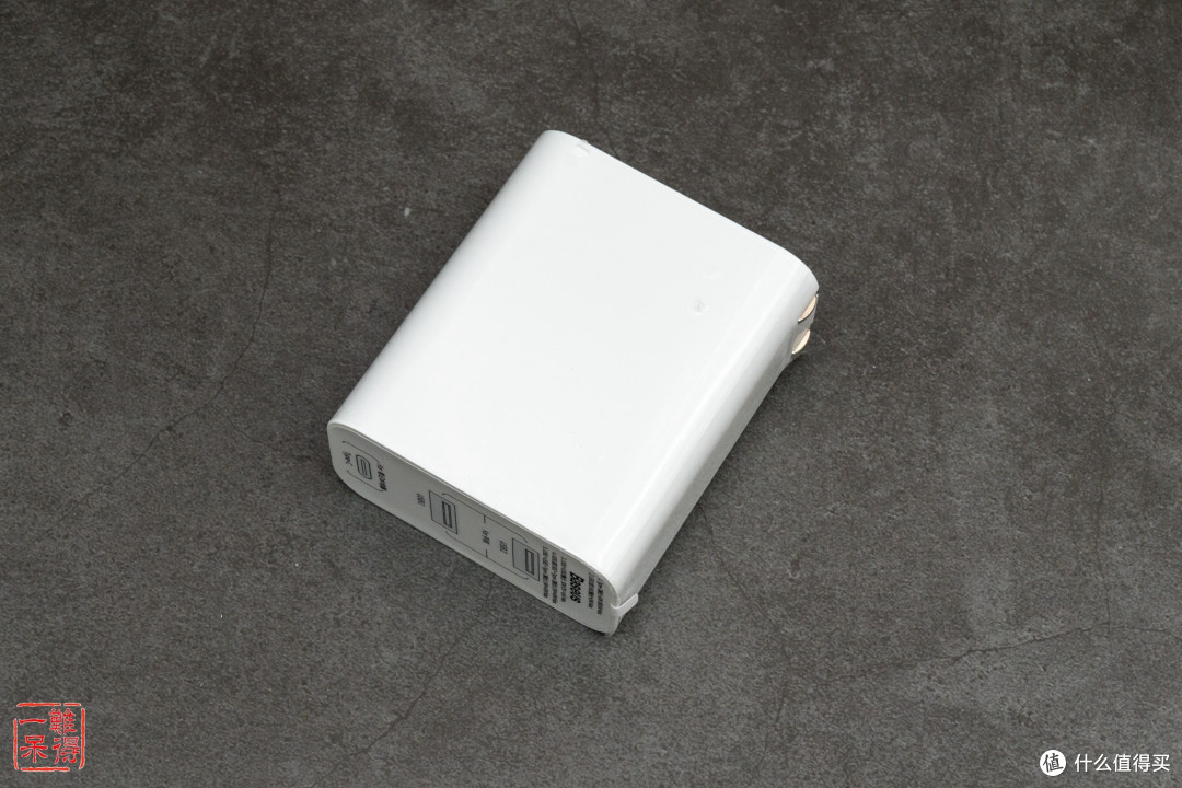 倍思飞速PPS 60W 三口快速充电头开箱及简单体验