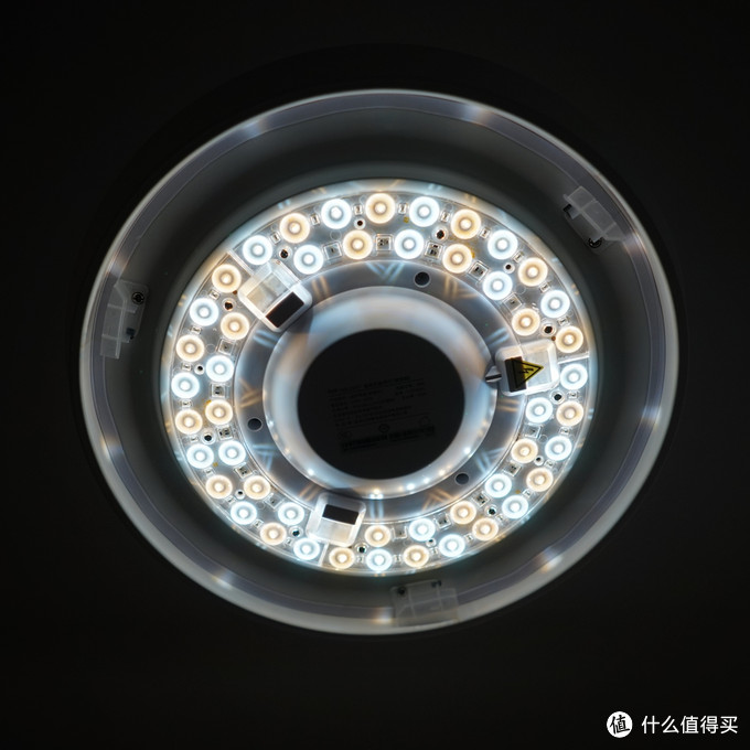 继承Yeelight智能基因——逸扬智能风扇灯