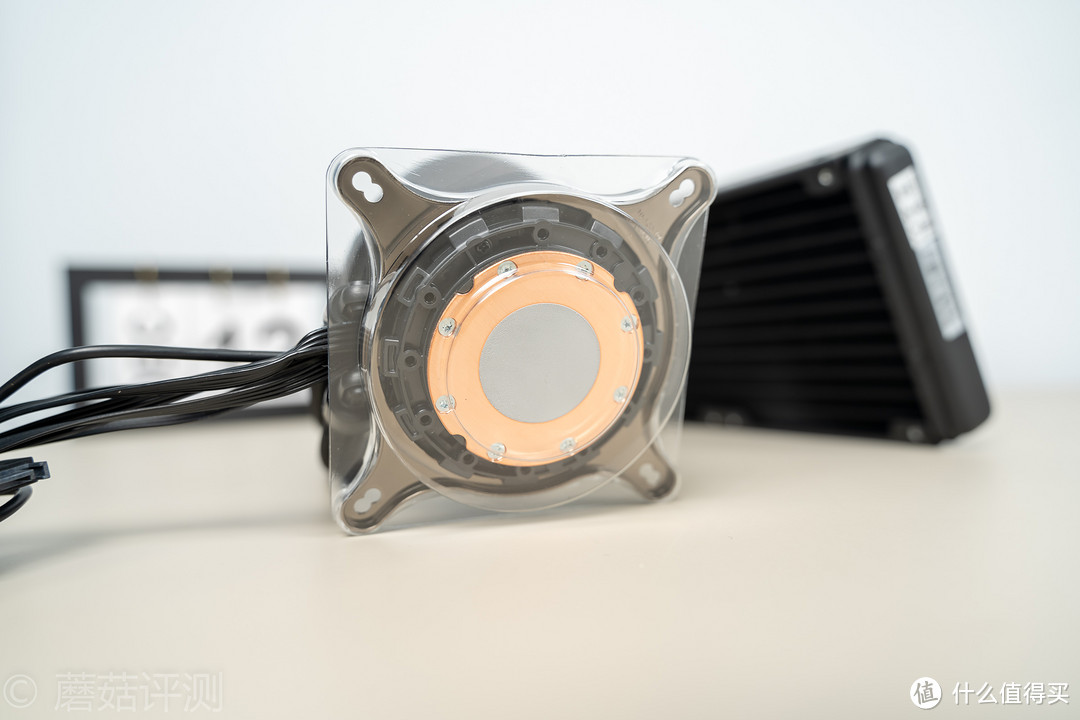 颜值、性能、功能性，我全都要！技嘉 AORUS LIQUID COOLER 240水冷散热器评测