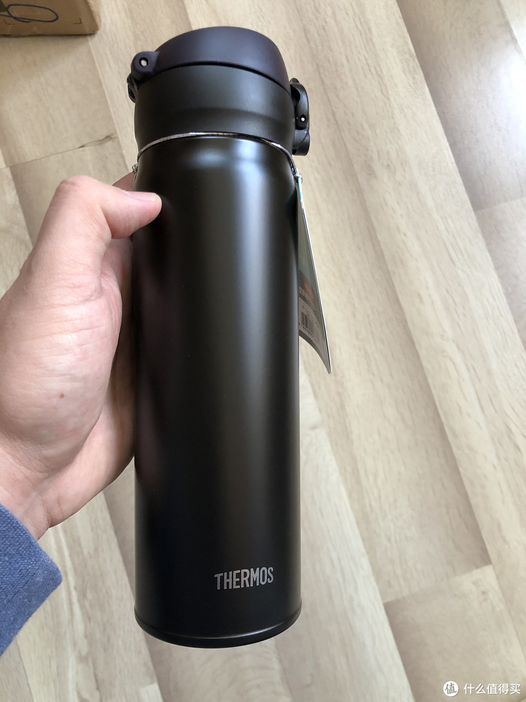 黑又硬—THERMOS JNL-502磨砂黑色保温杯（500毫升）