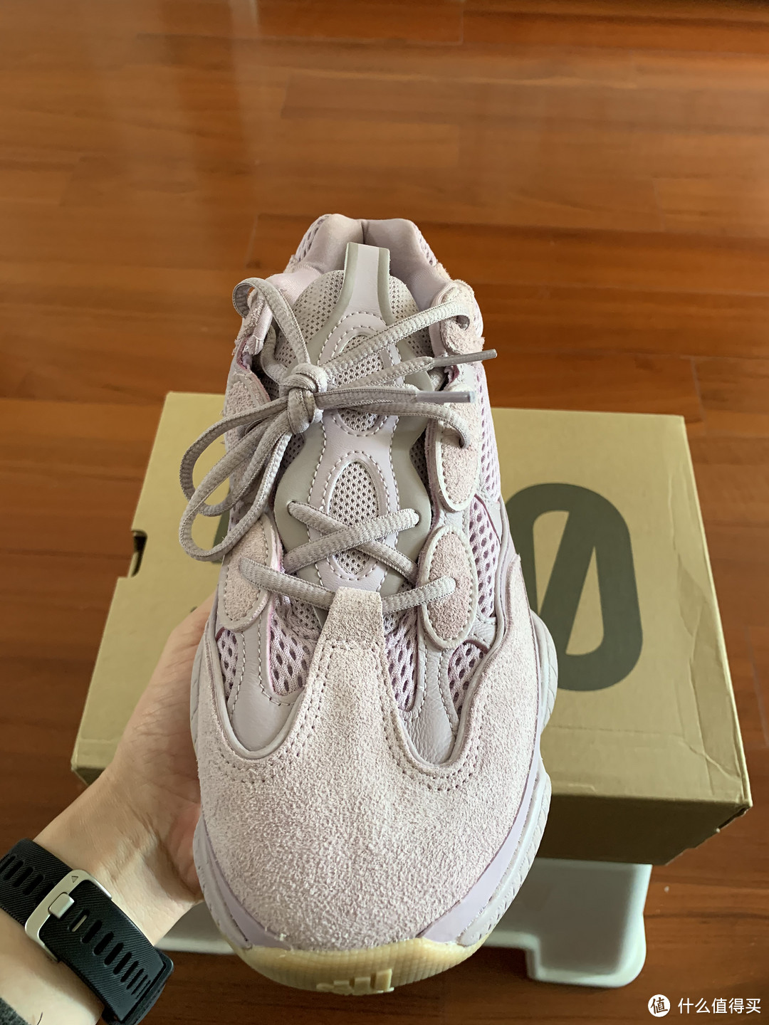 灭霸紫薯色的 Yeezy 500 ， 亲身示范来告诉你是否好搭