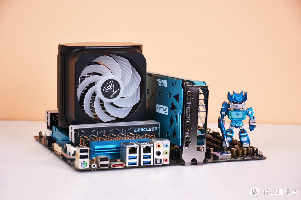青色の装机——超频三 Gi-D66A ARGB散热器与乔思伯UMX4装机