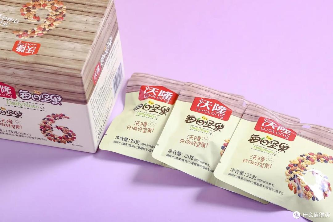 试吃了8款每日坚果,才找到好吃到上头的那一包