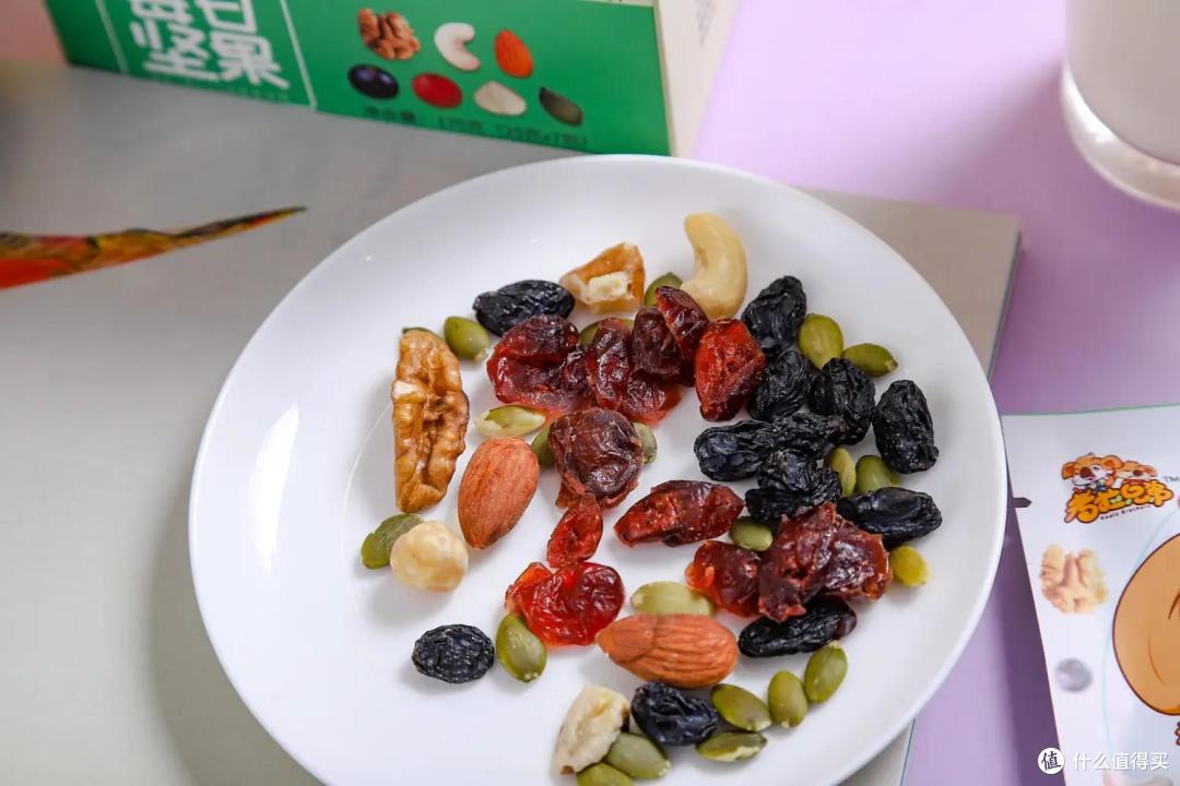 试吃了8款每日坚果,才找到好吃到上头的那一包