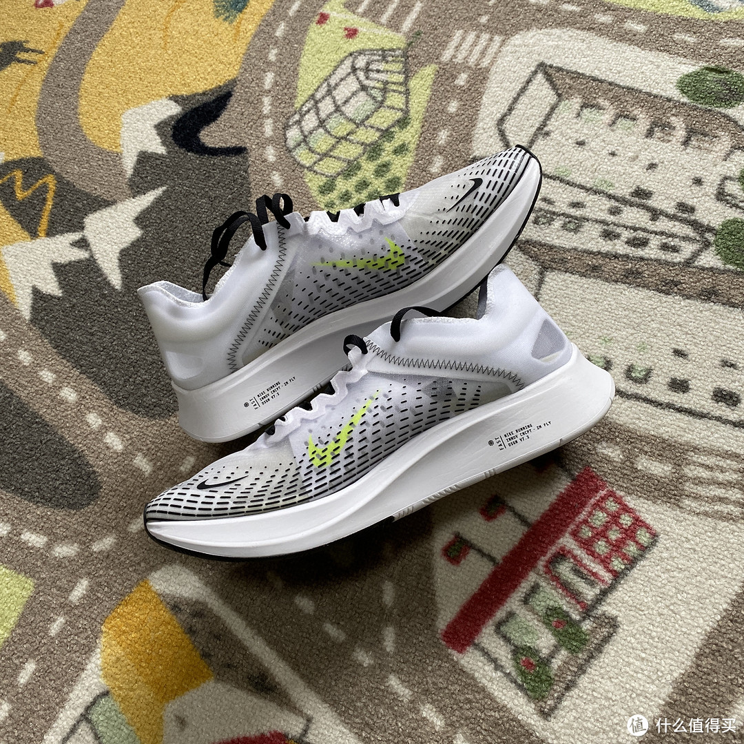 Nike Zoom Fly SP Fast 19跑鞋