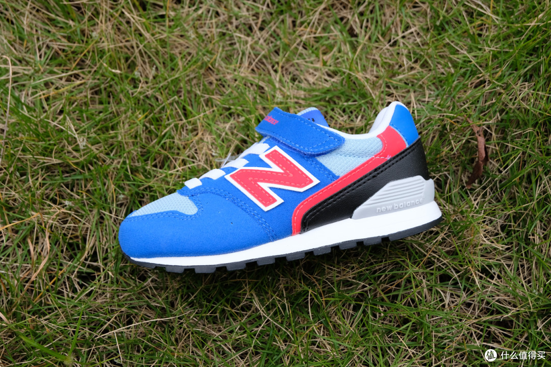 跟着大妈买,New Balance 魔术贴童鞋鞋YV996 开箱