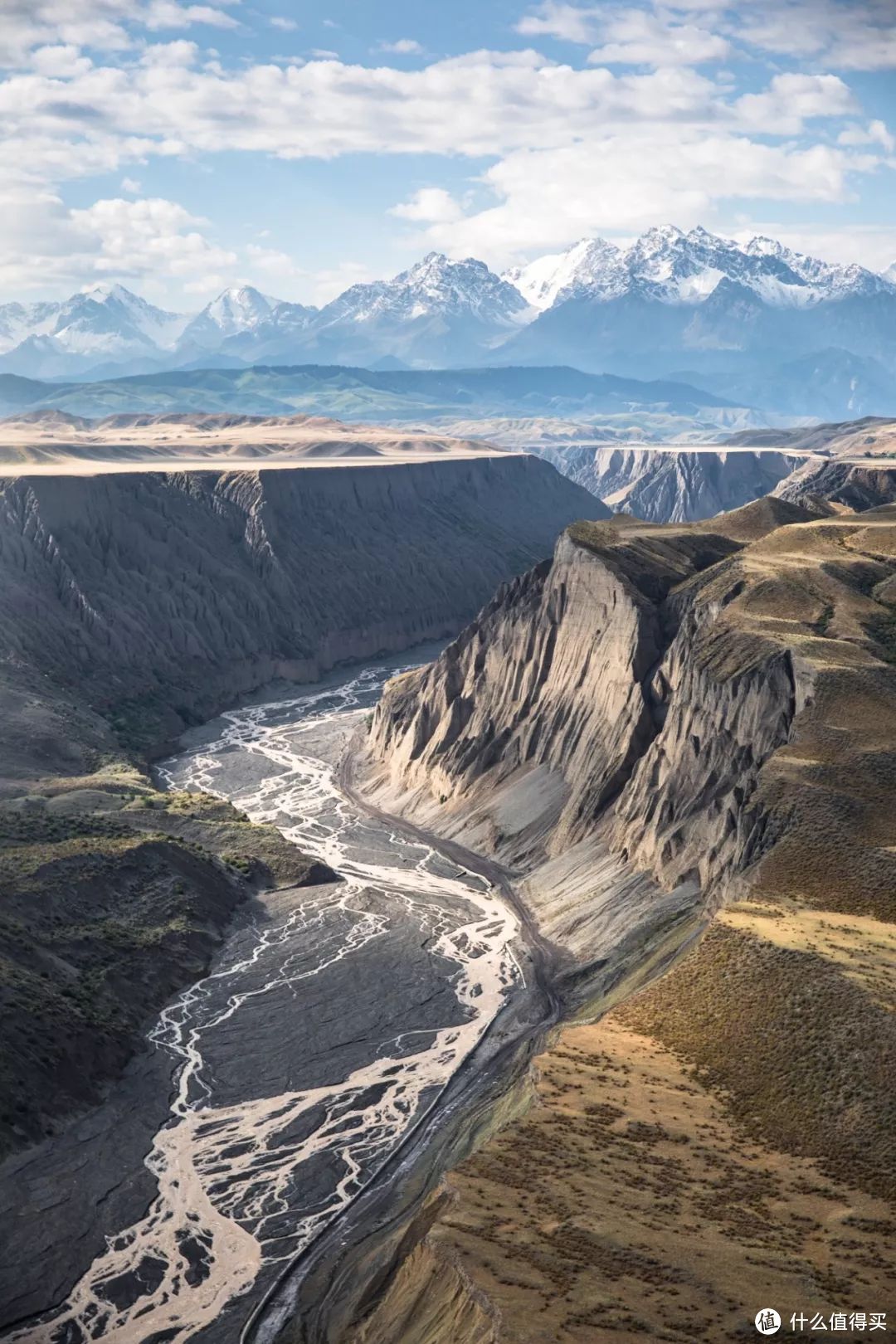 自驾穿越天山地理走廊 半废弃国防公路新疆S101全程游记