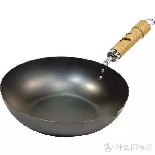 油烟太多？菜炒糊了？对不起，这些锅，锅真的没法背 | 论如何选炒锅