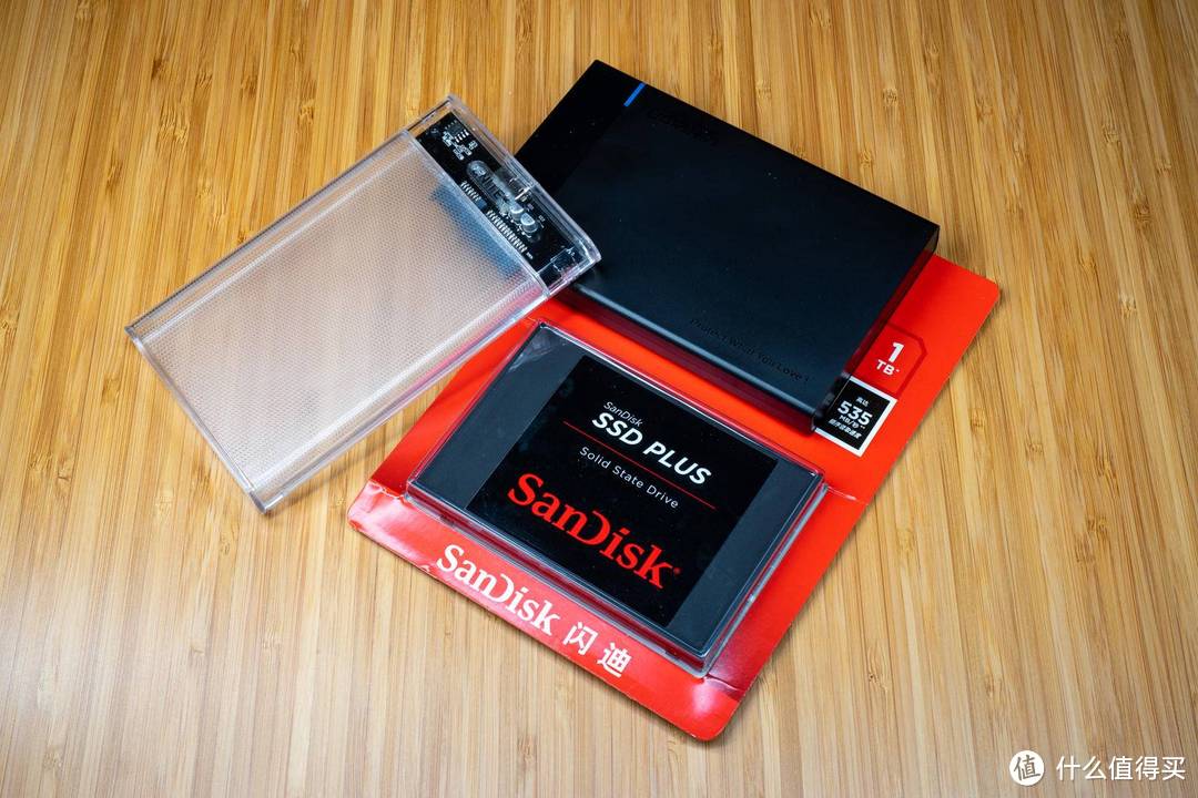 大大大号U盘：闪迪 SSD PLUS 1T闪存盘买不买？