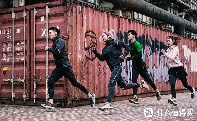 「解构重组」不再是Off-White专利!你想穿上A家版的next%吗?丨励青种草机1120
