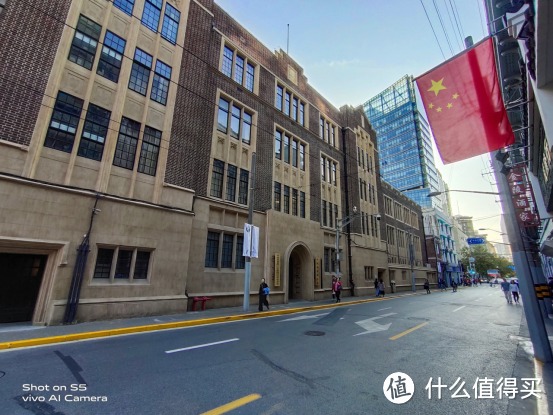 带着vivo S5在上海街头走一走,随手拍了一些“明信片”