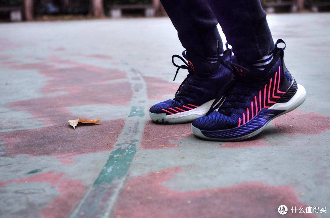 脚下是鞋，更是一份爱：乔丹体育X壹基金联名篮球鞋 