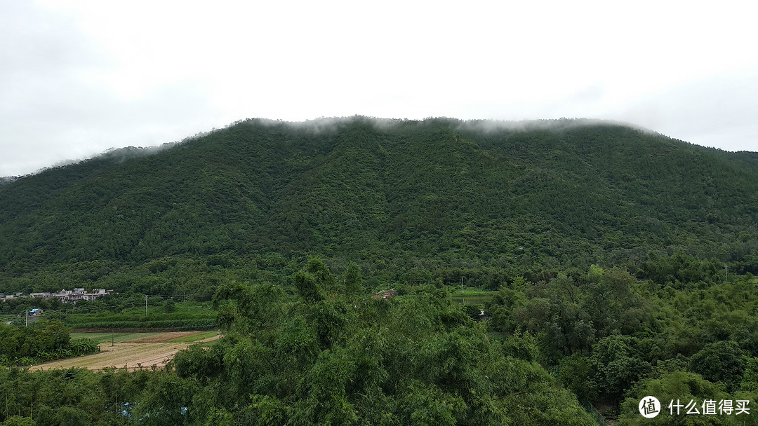 怎么看都看不出来 这个群山哪里像蜈蚣，可以要航拍才能看出来