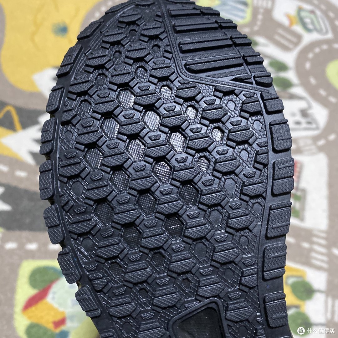Adidas Energy Cloud 2跑鞋