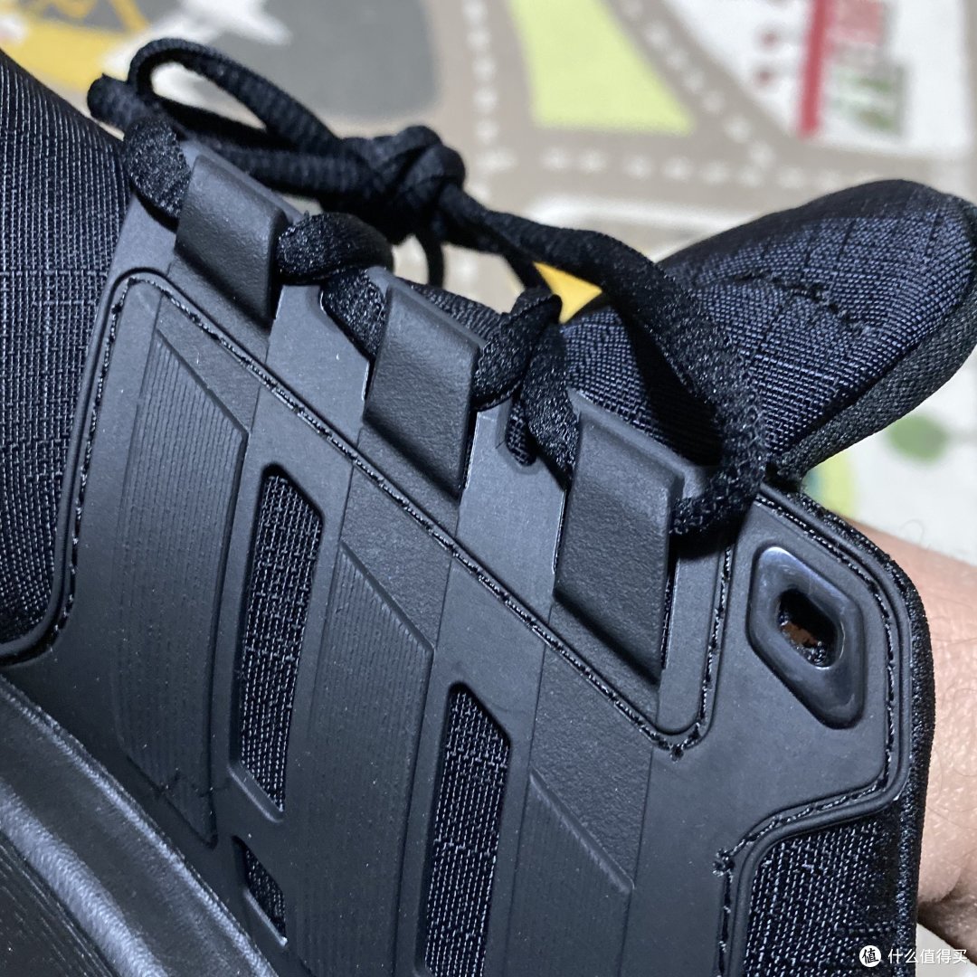 Adidas Energy Cloud 2跑鞋