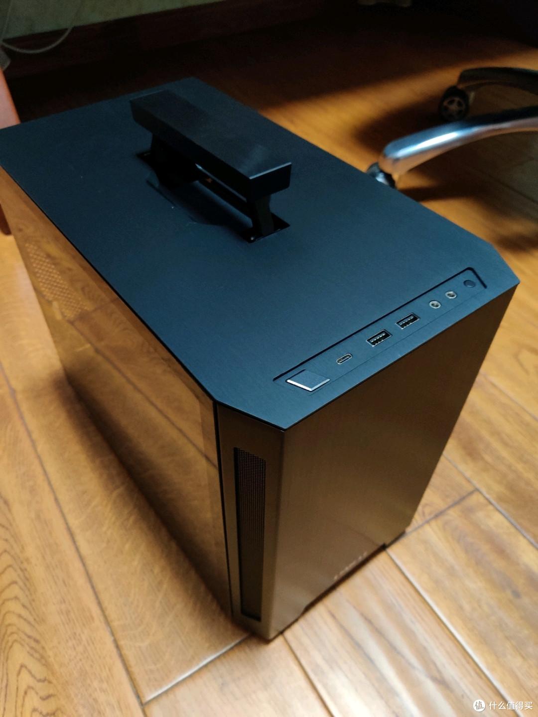 一台并不是很小的ITX主机-联力Tu150装机与副屏安装经验分享