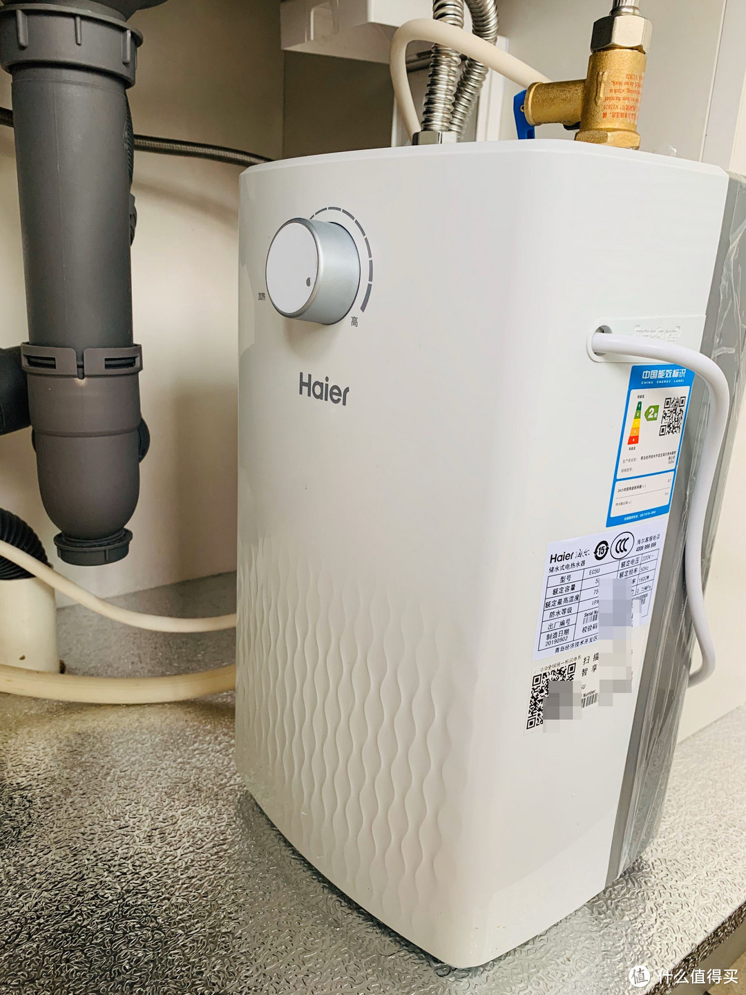 天儿凉了,别叫媳妇用冷水洗衣服了——海尔小厨宝 ec5u