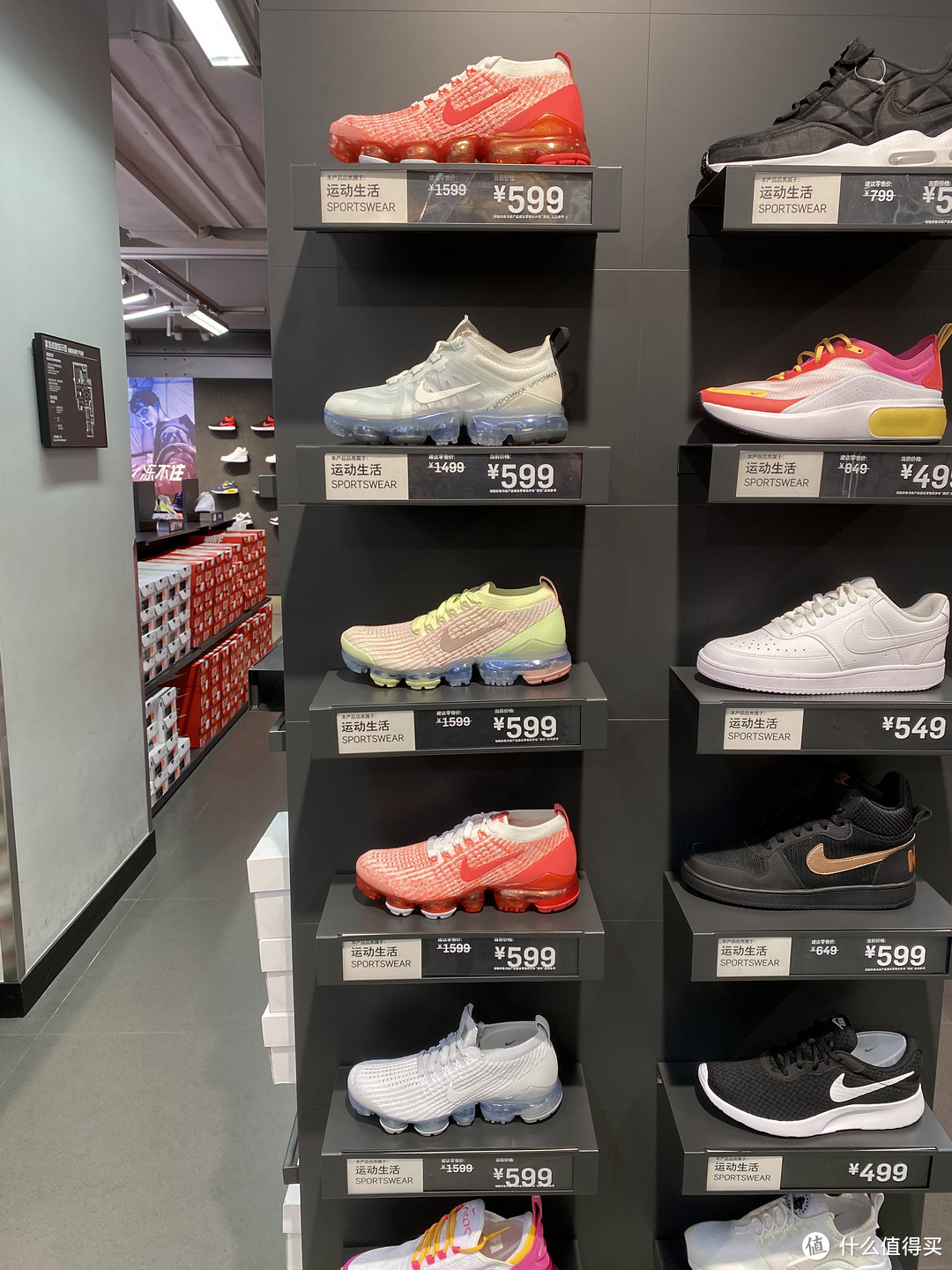 双十一已过黑五将至!来看看Nike折扣店最近有些什么鞋可以买吧!