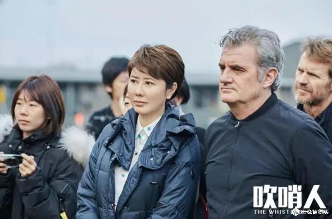 雷佳音汤唯《吹哨人》:黑暗中的正义伙伴