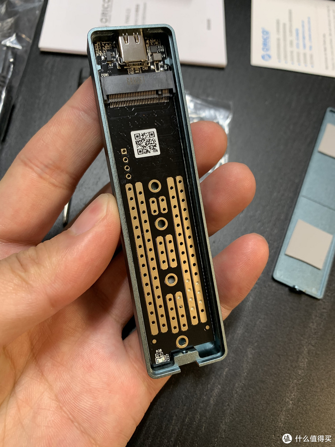 奥睿科（ORICO）NVME Type-c3.1移动硬盘盒开箱&组装测速