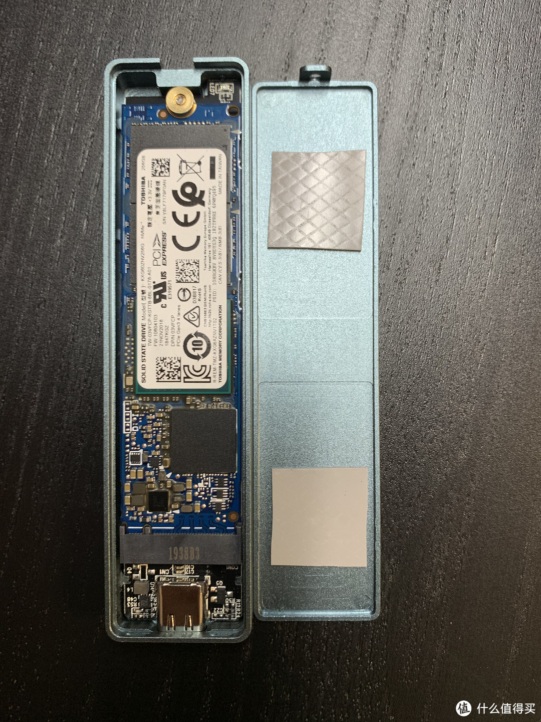 奥睿科（ORICO）NVME Type-c3.1移动硬盘盒开箱&组装测速