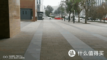秋冬拍照伸手就糊? 华为P30让你天冷也不惧手抖