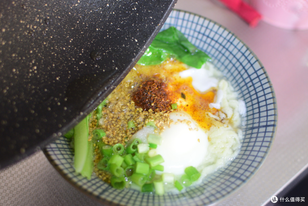 冬天早餐特爱吃面食新做法,比面条滑溜比粥细嫩,老少皆宜超省时