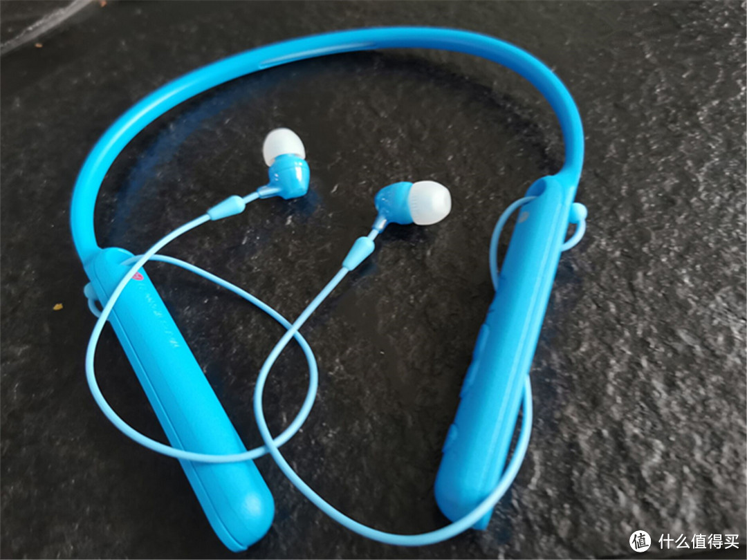 索尼 WI-C400蓝牙耳机 轻便实用的耳机
