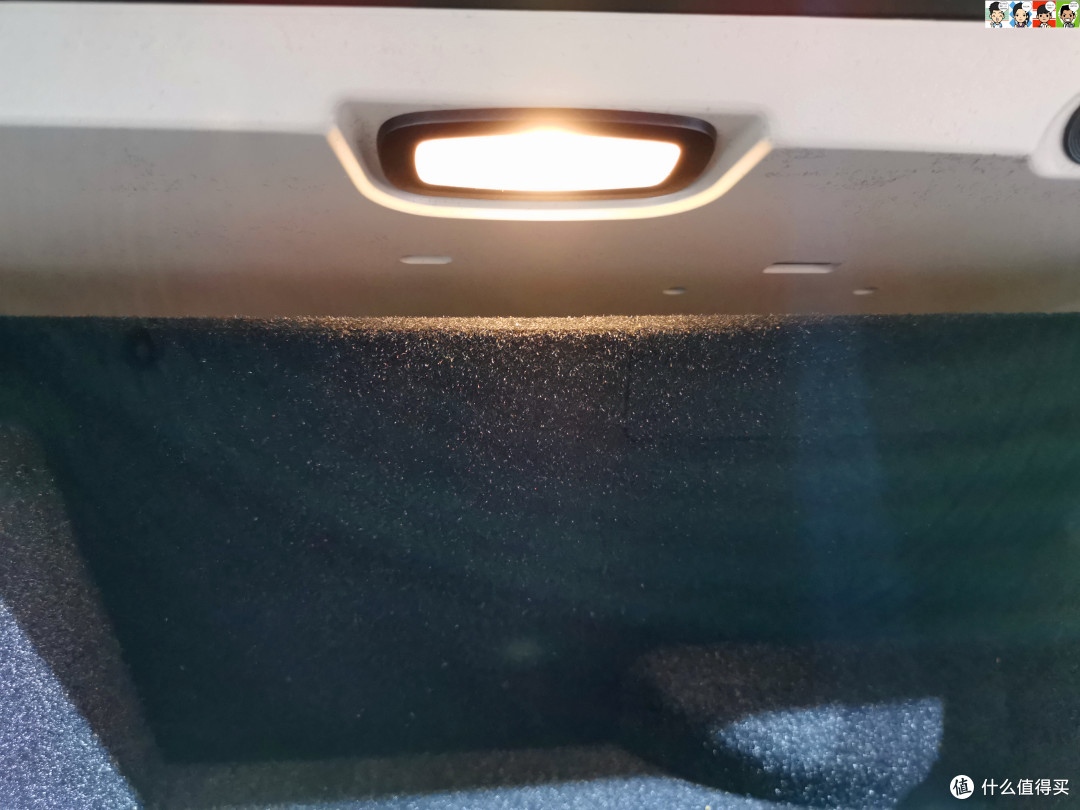 还有灯光照明,不错。