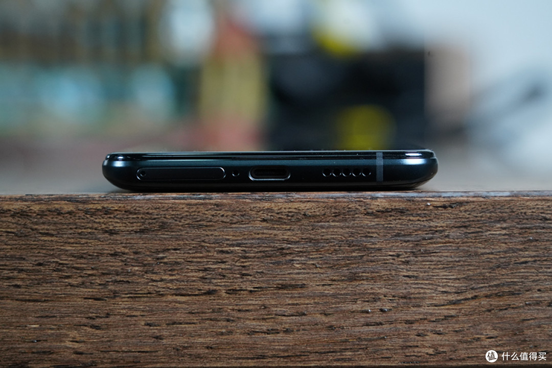 vivo S5:与众不同的后摄与时隐时现的前摄照亮你的美