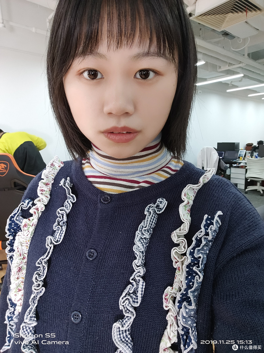 vivo S5:与众不同的后摄与时隐时现的前摄照亮你的美