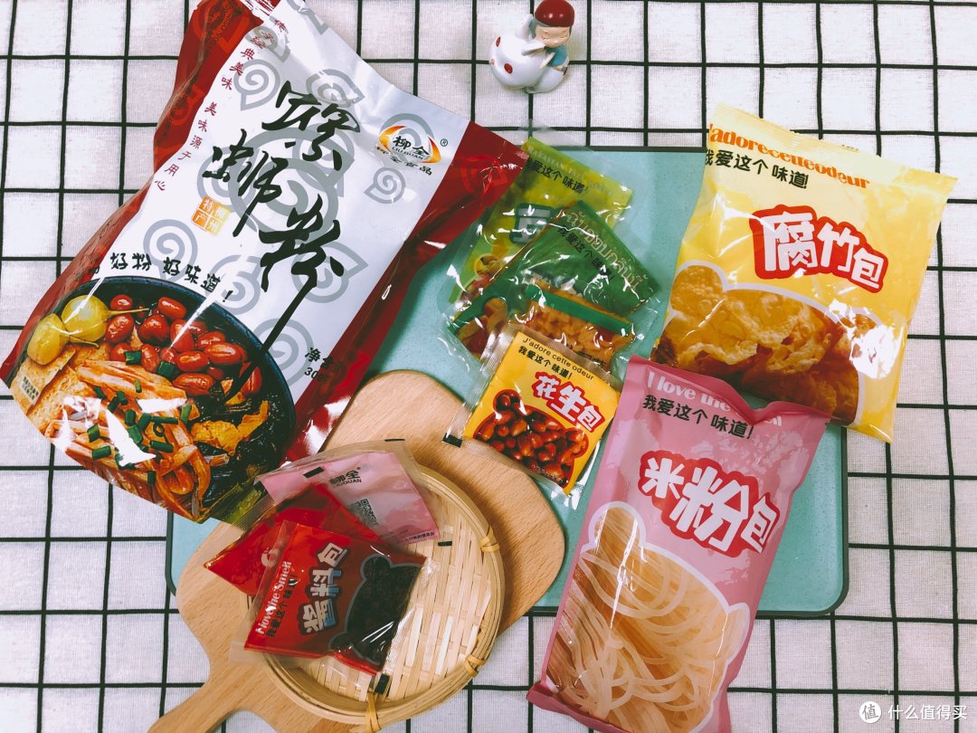 柳州篇丨全网累计销售超过7.8亿包的螺蛳粉，试吃六款后：只有一款征服了全公司的胃