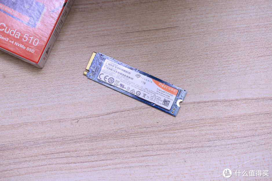 如何打造一个1000MB/s的高速移动SSD？这个硬盘盒真香