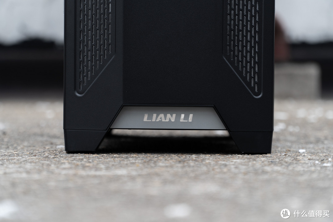 灵活应变，运用自如。LIANLI 联力 LANCOOL II 鬼斧 机箱开箱简评