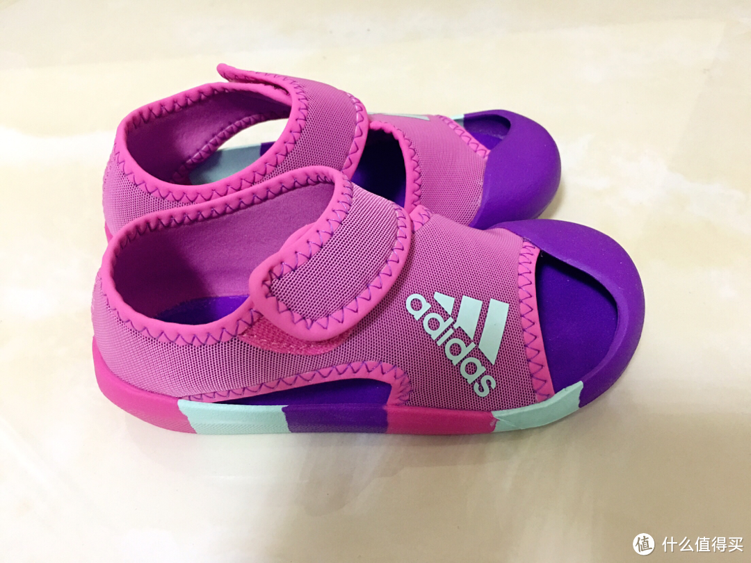 提前感受夏日清凉 Adidas 女童凉鞋D97198