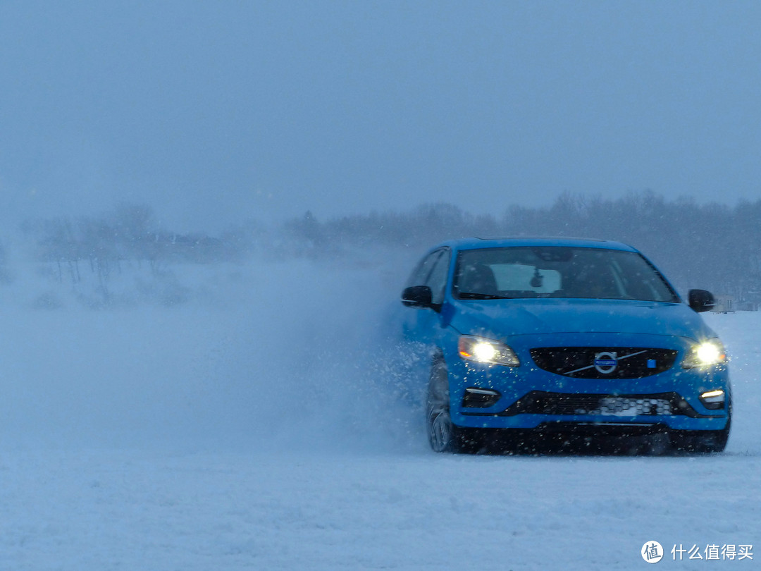 心中的那一抹蓝-Volvo V60 Polestar