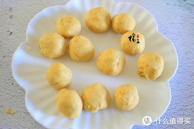 红薯不用烤着吃了,教大家一个新吃法,软糯香甜,既是饭又是零食