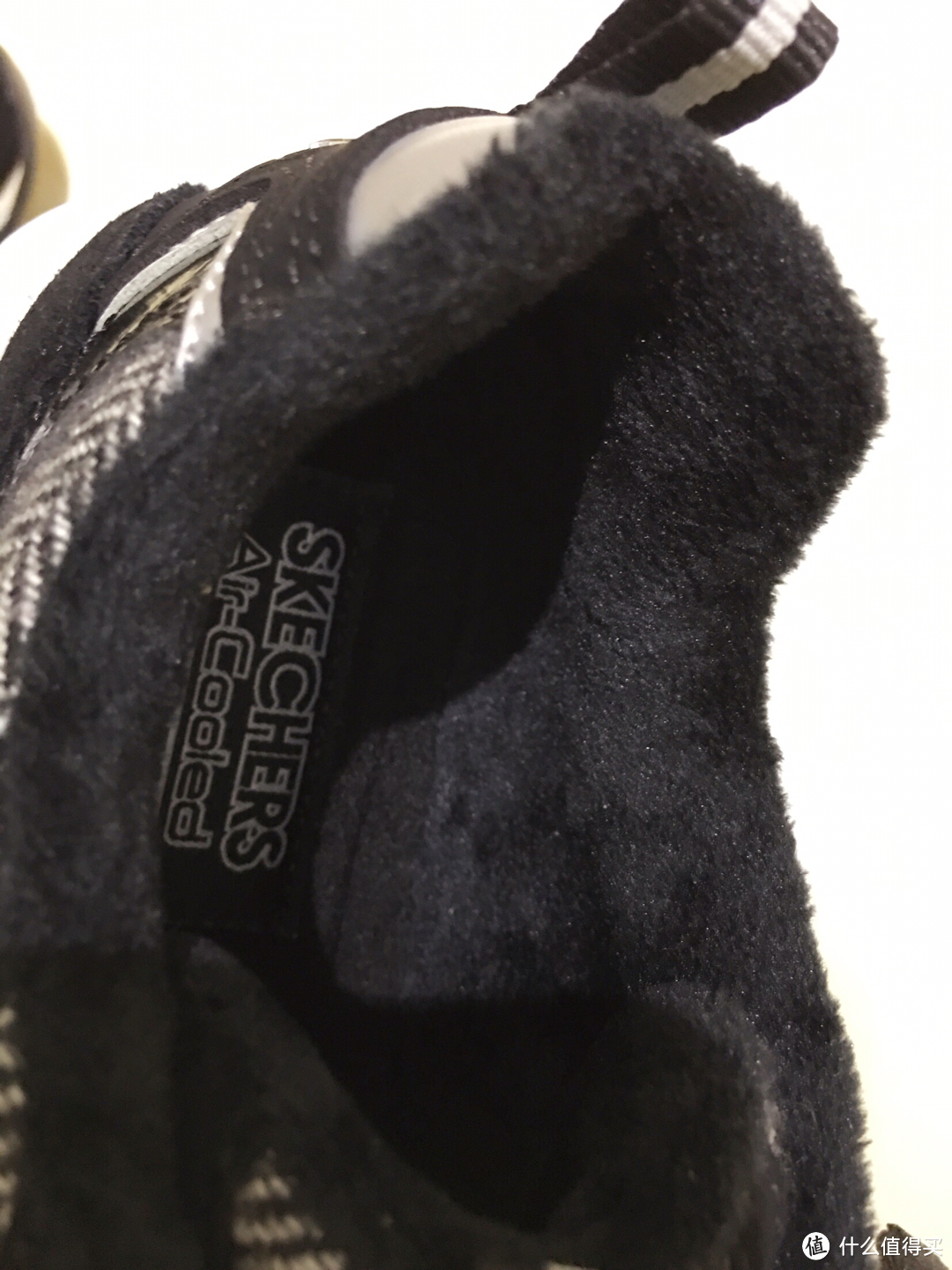 舒适保暖兼备 斯凯奇加绒熊猫鞋