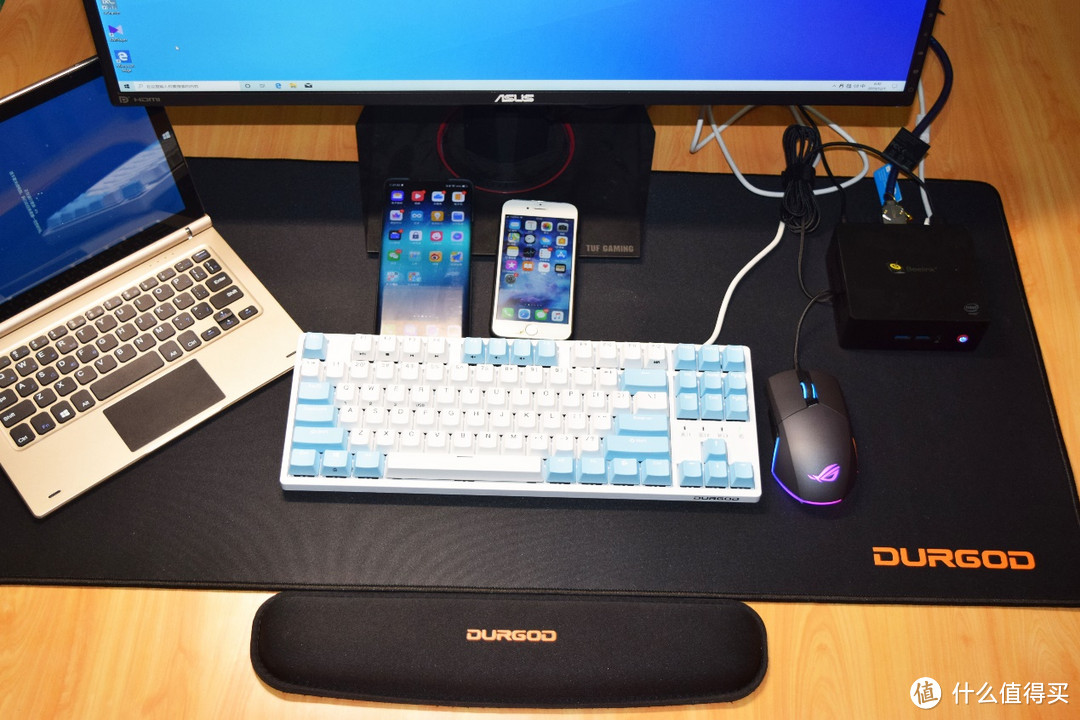 没灯玩什么键盘？可一带多的杜伽K320w多模、无线机械键盘(银轴)套装