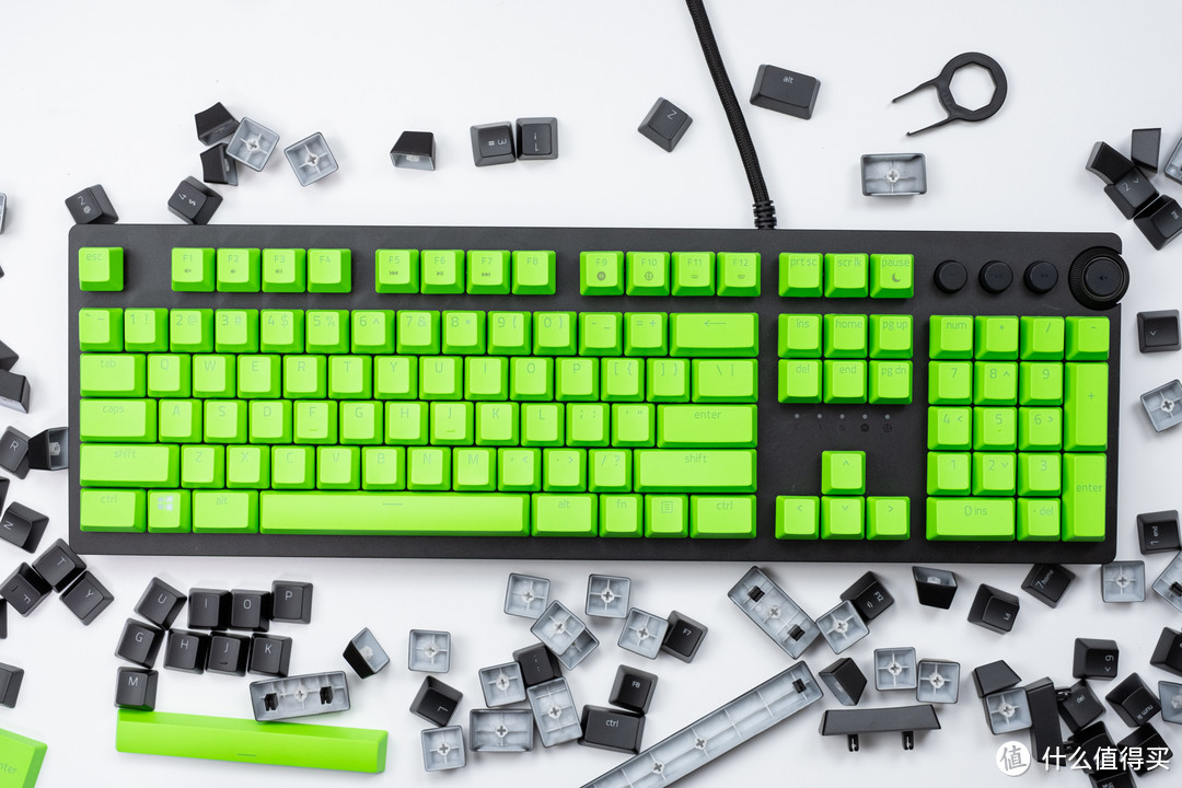 给黑换绿,拒绝打油:雷蛇 Razer 双色注塑PBT键帽升级套件+腕托 组合